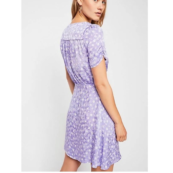 ❌SOLD❌ Free People Lavender Bond Street  Floral Satin Mini Dress short sleeve - Picture 2 of 16